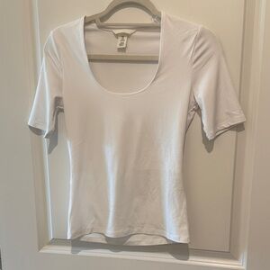 H&M White Short Sleeve Scoop Neck Top Size Small